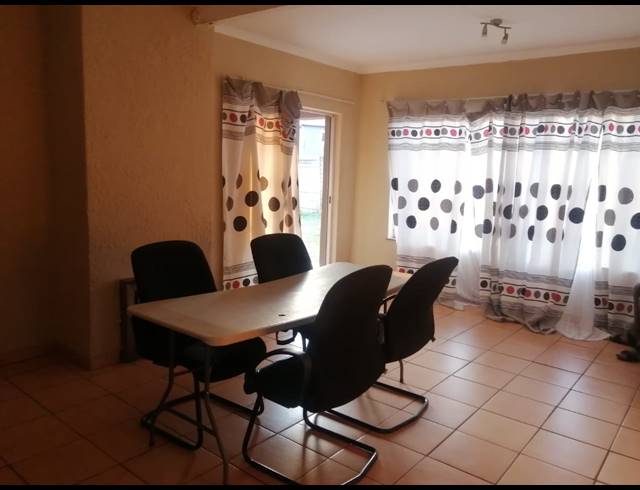 3 BEDROOM HOUSE FOR SALE IN SUNNYRIDGE